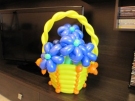 Корзина с цветами из шаров для моделирования (ШДМ)